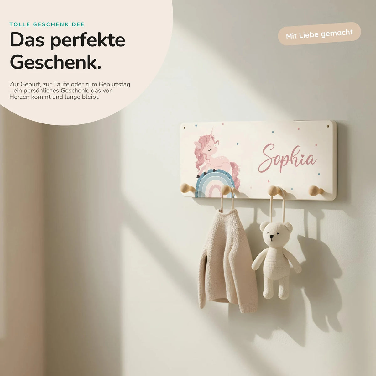 Kindergarderobe Holz personalisiert - Einhorn