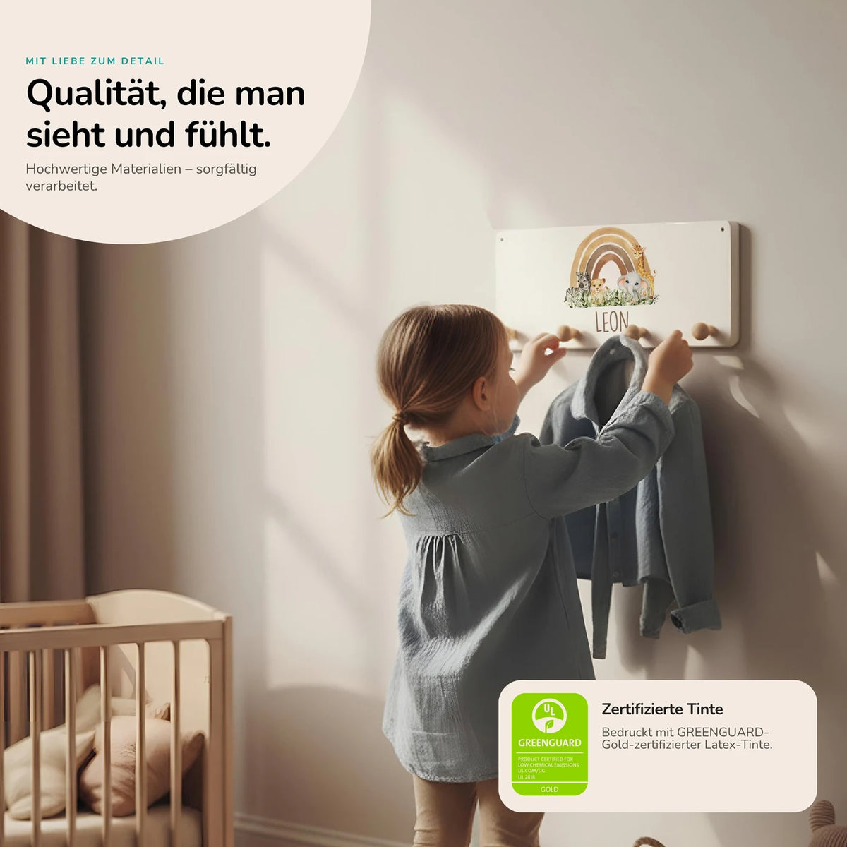 Kindergarderobe Holz personalisiert - Rainbow Animals