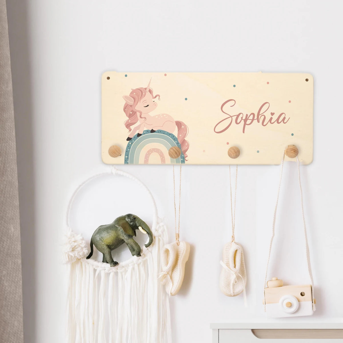 Kindergarderobe Holz personalisiert - Einhorn