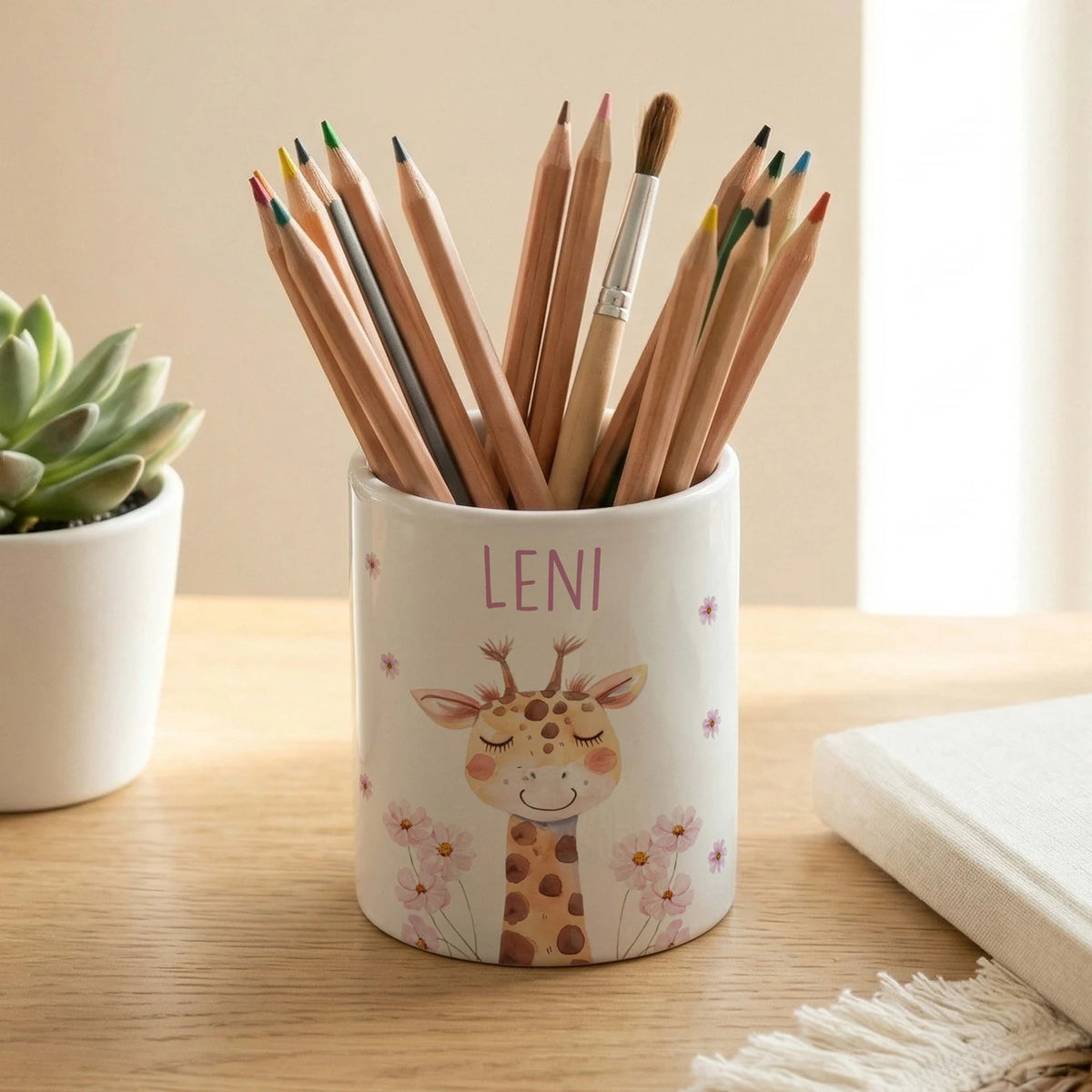 Personalisierter Stiftehalter Giraffe Blumen â Keramik mit Wunschname