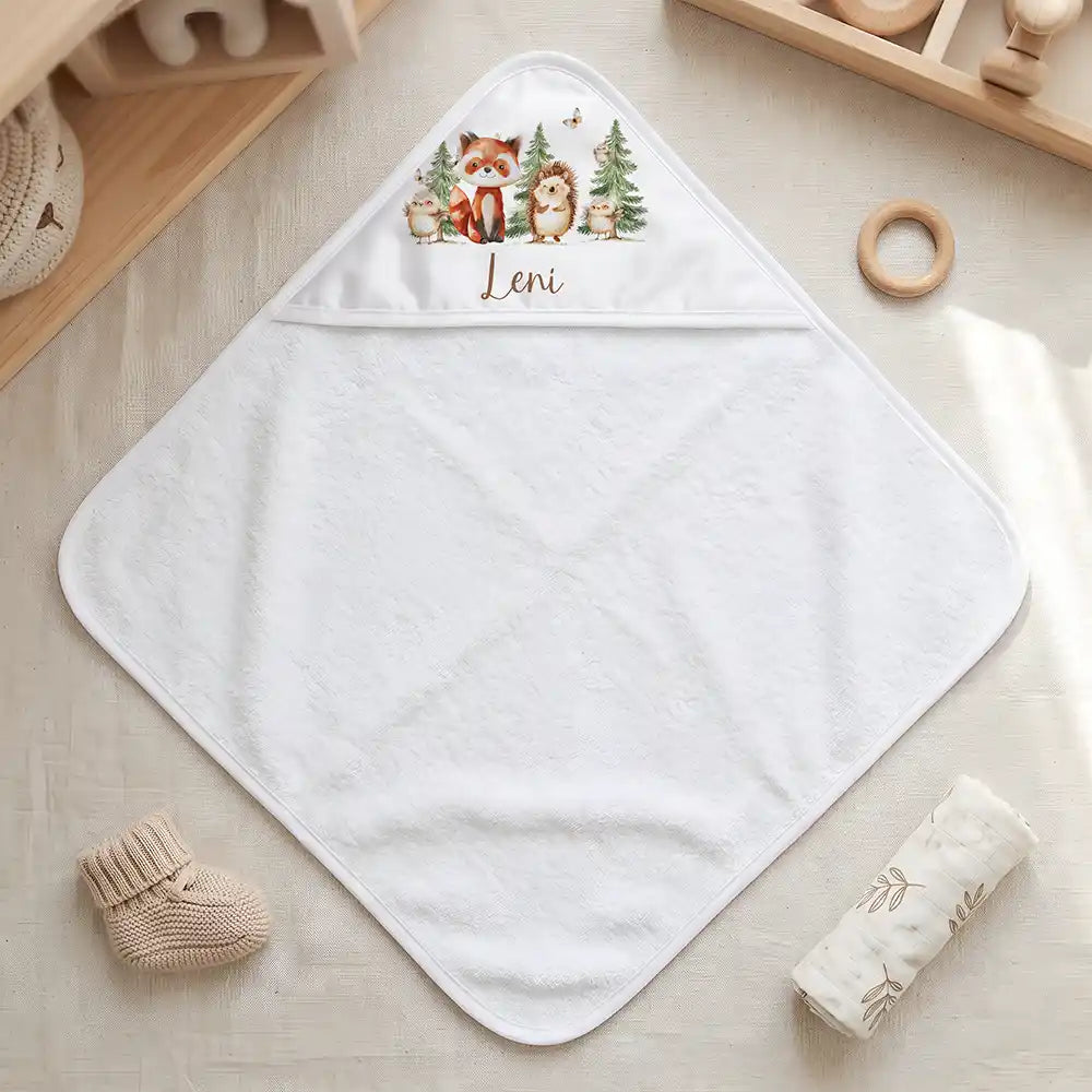 Personalisiertes Kapuzenhandtuch Baby Waldfreunde Tannen â Freisteller 80Ă80 cm Topdown