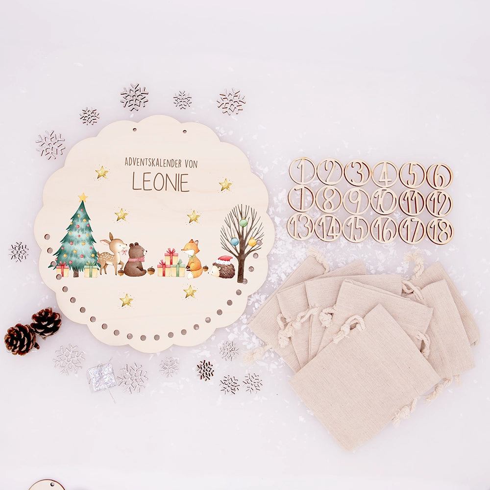 Personalisierter runder Adventskalender Kinder aus Holz - Tiere im Schneegestöber