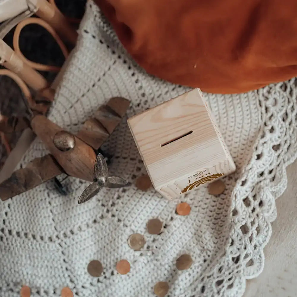 Spardose Kinder, Sparschwein personalisiert - Regenbogen mit Herz