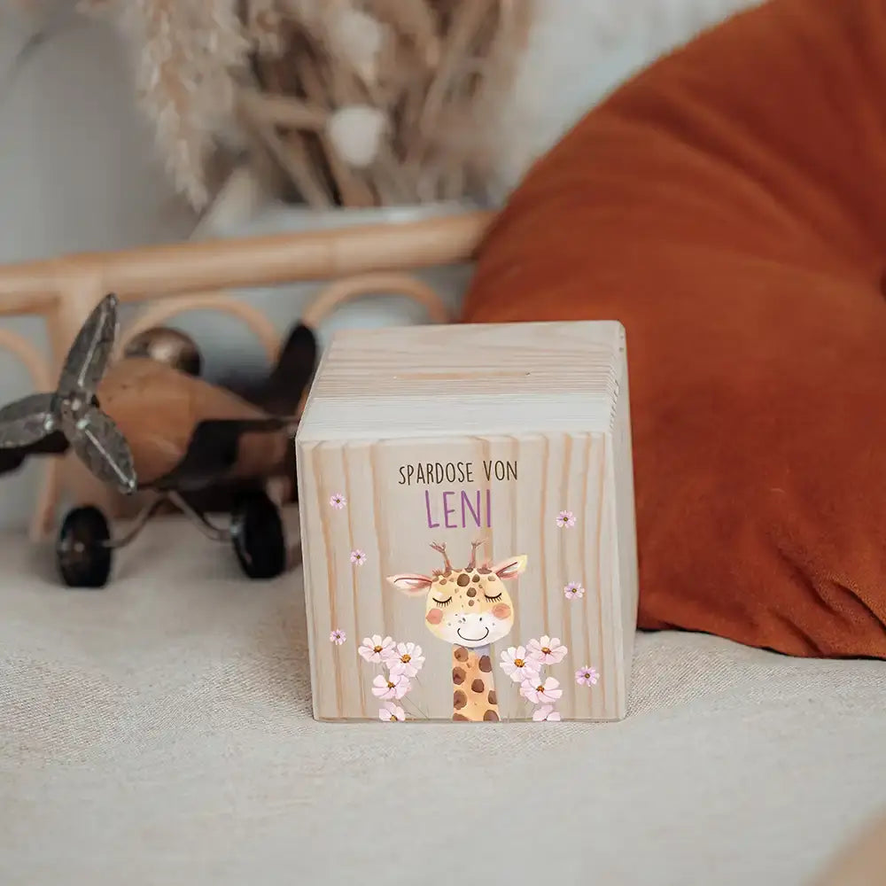 Spardose Kinder, Sparschwein personalisiert bunt - Giraffe mit Blume
