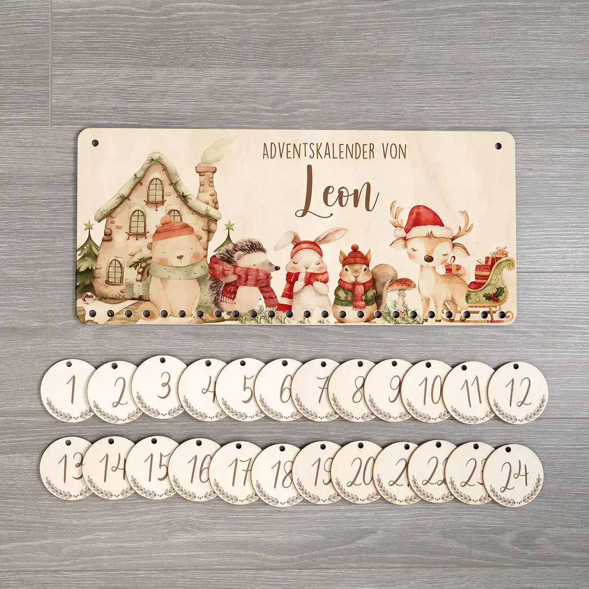 Personalisierbarer Adventskalender farbig - Fröhliche Tierfamilie