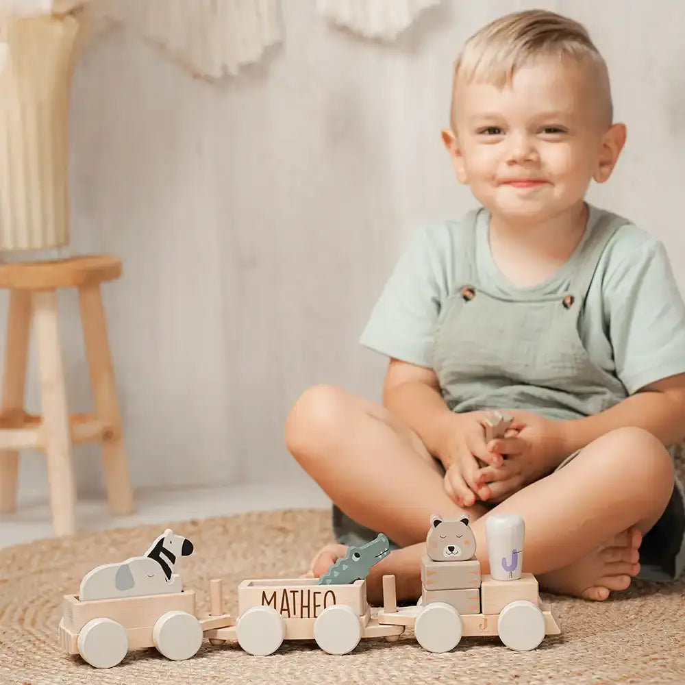 Holzeisenbahn personalisiert mit Namen