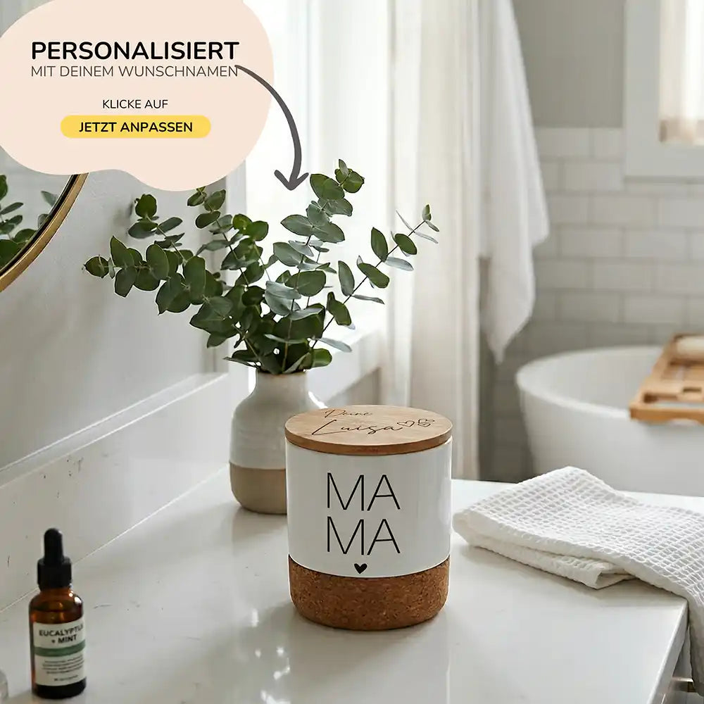 Duftkerze Vanille Keramik Mama Typografie – Hauptbild Keramikbecher mit Wunschname