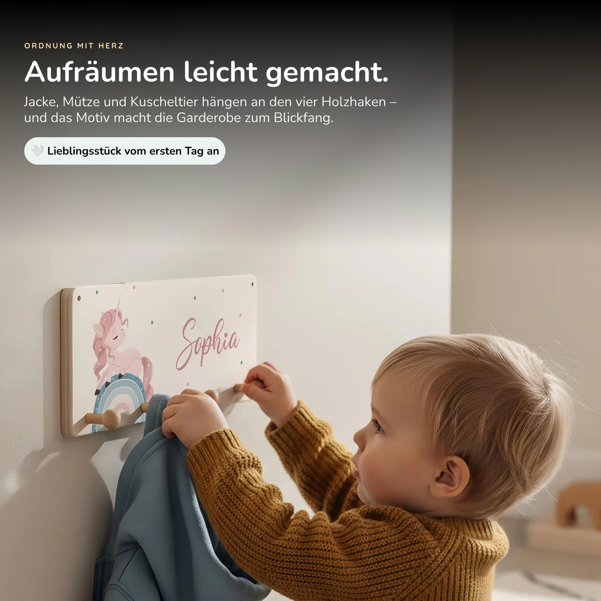 Kindergarderobe Holz personalisiert - Einhorn