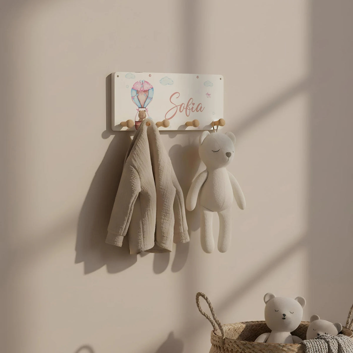 Kindergarderobe Holz personalisiert - Ballon Bär