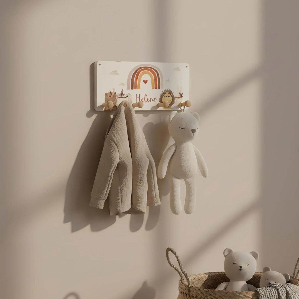 Kindergarderobe Holz personalisiert - Boho Regenbogen & Tiere