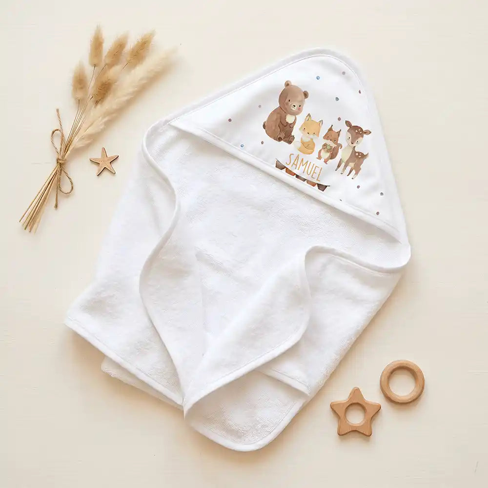 Personalisiertes Kapuzenhandtuch Baby Waldtiere Wimpel – Set für Zwillinge im Rattan-Look