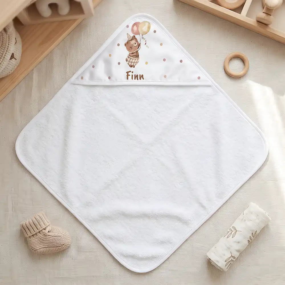 Personalisiertes Kapuzenhandtuch Baby Bär Luftballons – Freisteller 80×80 cm Topdown