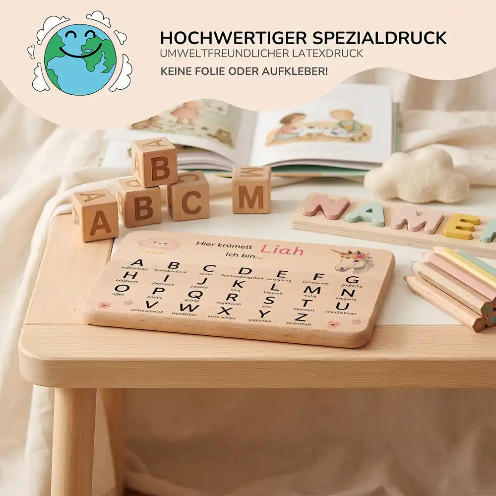 ABC Brettchen Kinder personalisiert Einhorn Wolke – Lifestyle Schreibtisch mit Würfeln