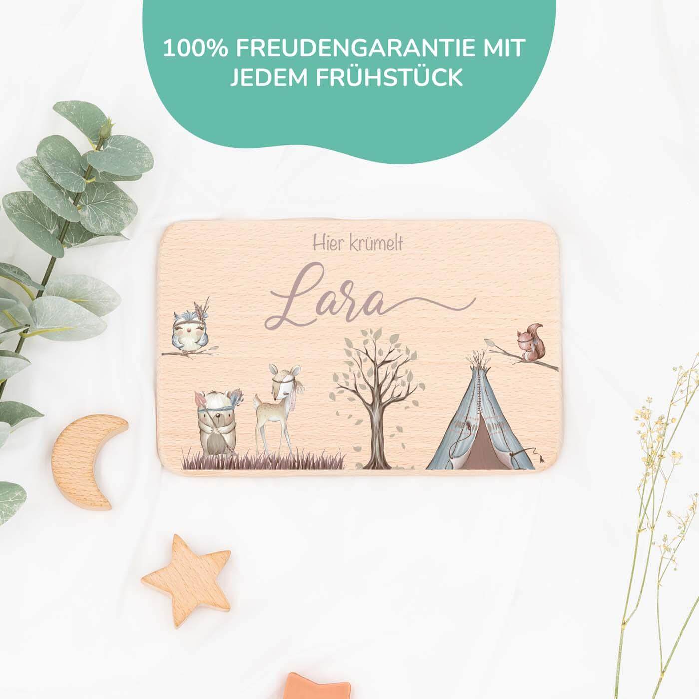 nahaufnahme des frühstücksbrettchens mit woodland motiv
