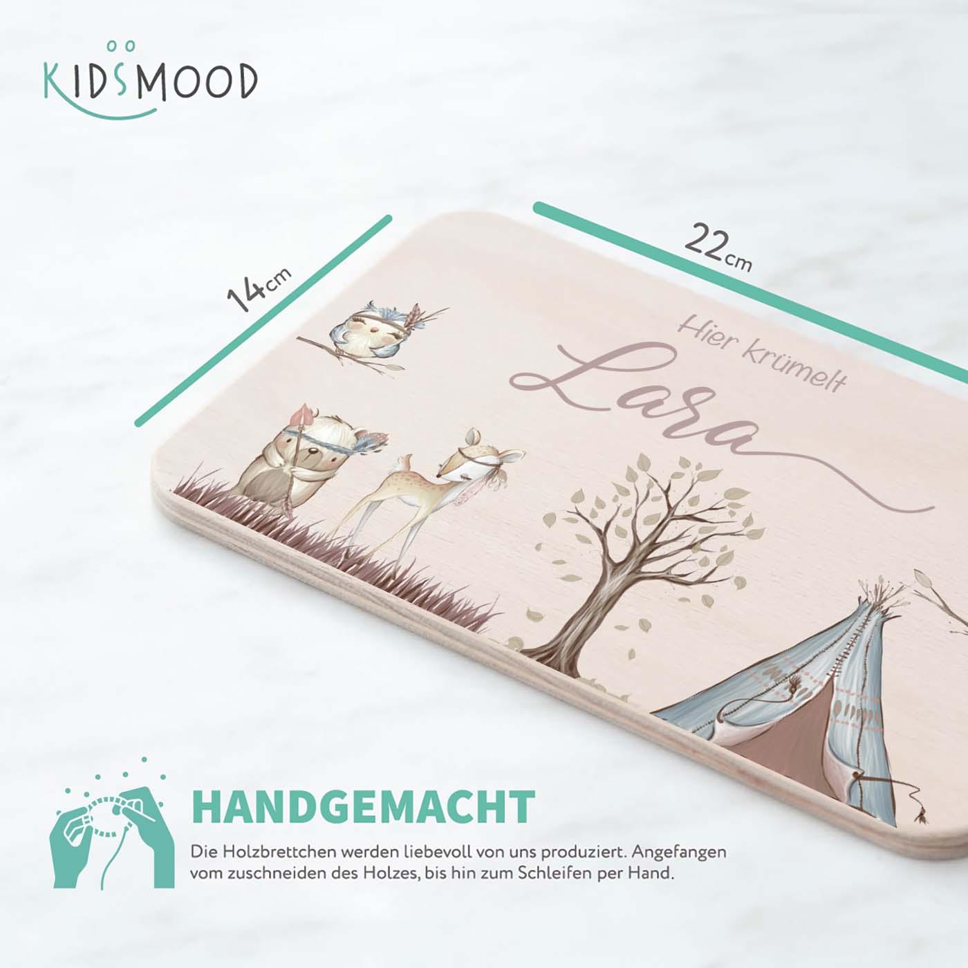 detailansicht der gravur auf dem frühstücksbrettchen mit woodland