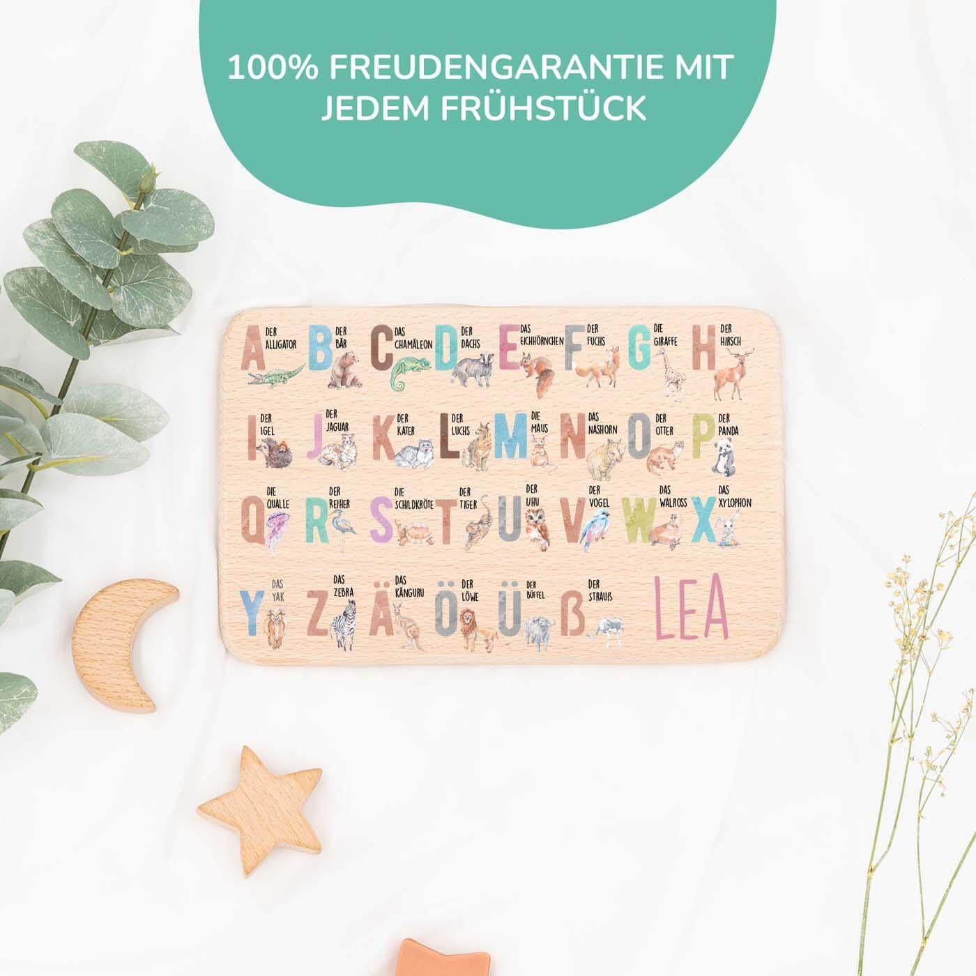 breakfast board with bär design and personalized name