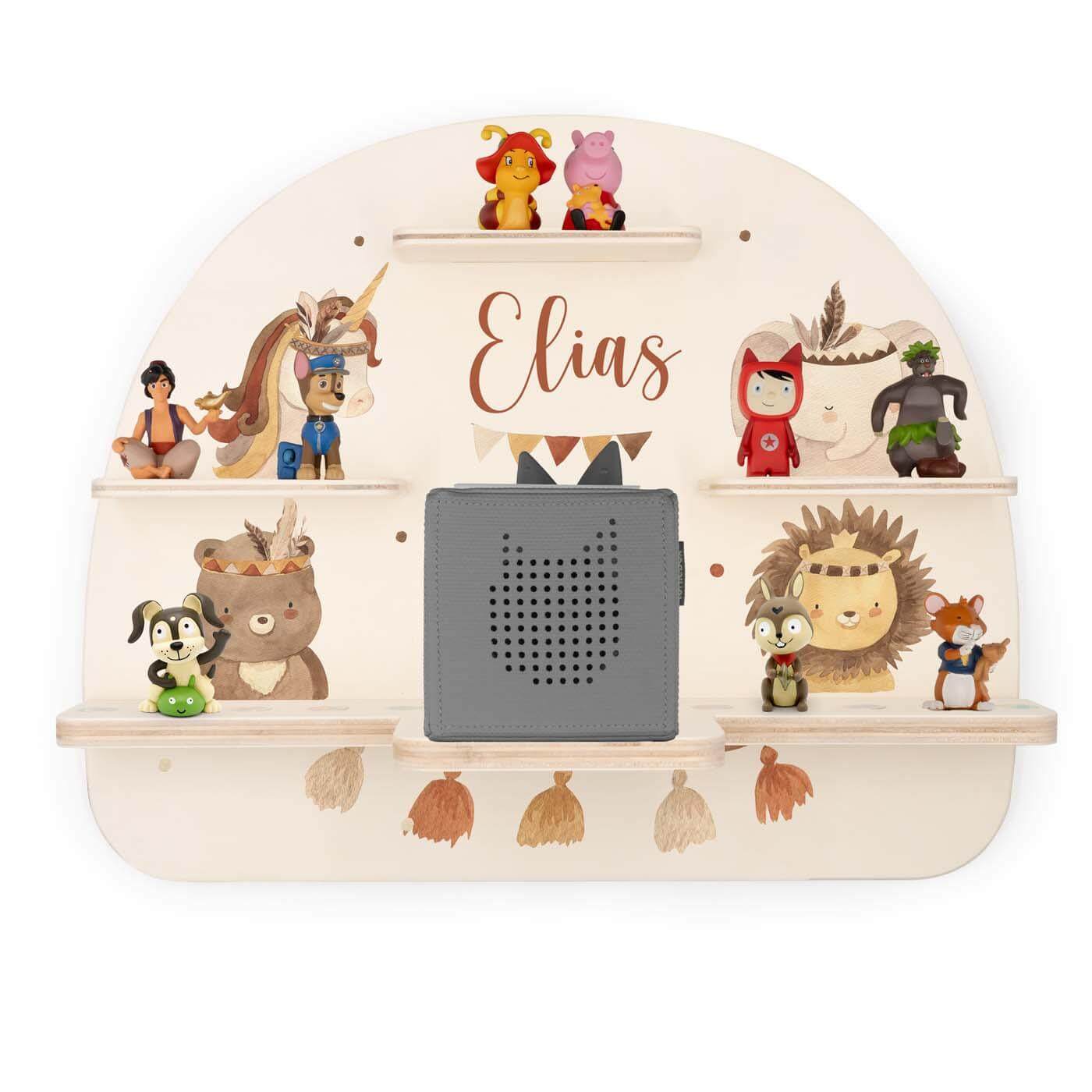 personalisiertes tonie-regal aus holz mit boho tierfamilie design