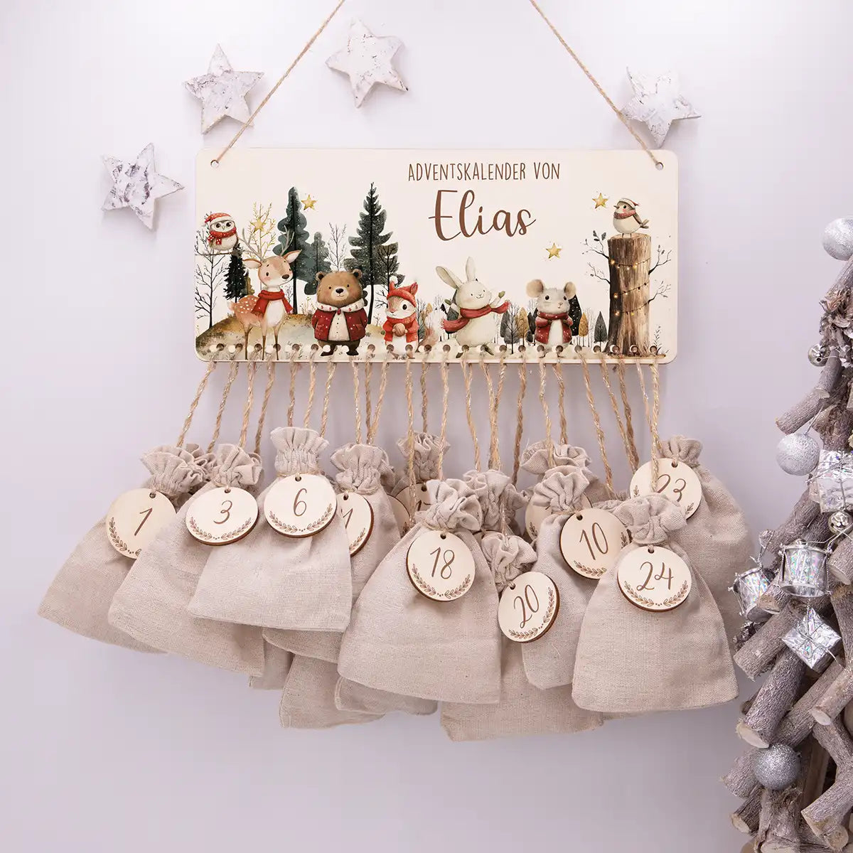 Personalisierbarer Adventskalender farbig - Frohe Tierfamilie
