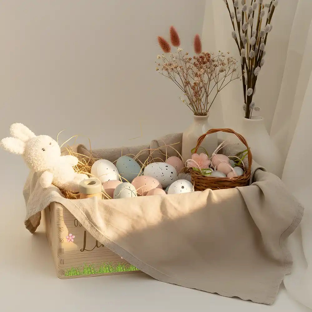 Osterkiste Holz personalisiert - Kükenfamilie