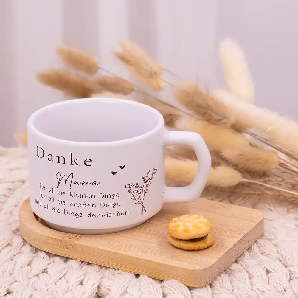 Personalisierte Kaffeetasse Mama Danke Mama mit Wildblumenstrauß – Keramik & Bambus