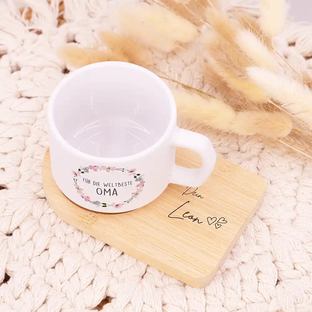 Personalisierte Tasse mit Namen Muttertag Blumenkranz Weltbeste Oma – alle Ansichten
